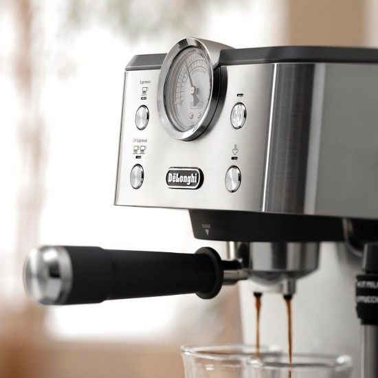 De'Longhi Classic Μηχανή Espresso 1325W Πίεσης 15bar Ασημί De'Longhi Classic Μηχανή Espresso 1325W Πίεσης 15bar Ασημί